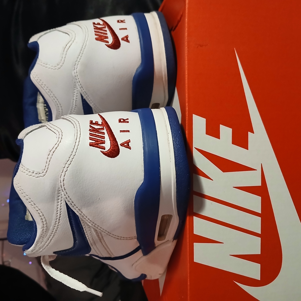 Nike Men's White and Blue Sneakers - Picture 3 of 6